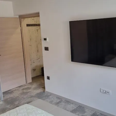 Apartmaji Pr' Kerin Apartment *