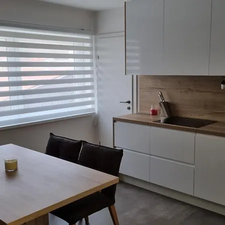 Apartment Apartmaji Pr' Kerin *